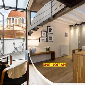 Apartment Concierge-at The Cathedral, Florenz