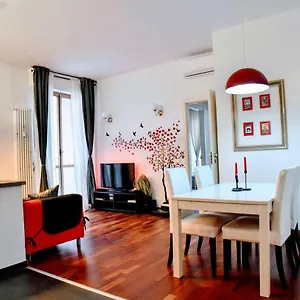 Apartment The Red In With Free Parking, Florenz