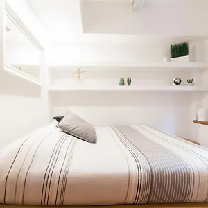 Santa Maria Novella 6 Sleeps Near The Station Apartamento